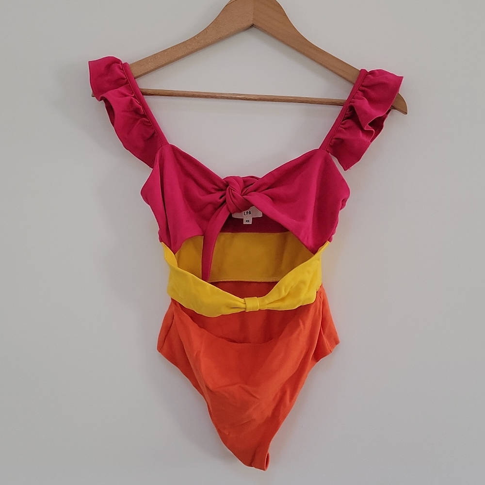 Double Knot Bodysuit With Ruffle - Picture 6 of 8